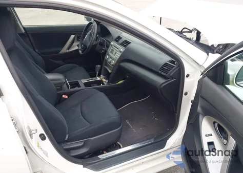 2009 Toyota Camry Se z USA, uszkodzony, nr VIN 4T1BE46K79U889939